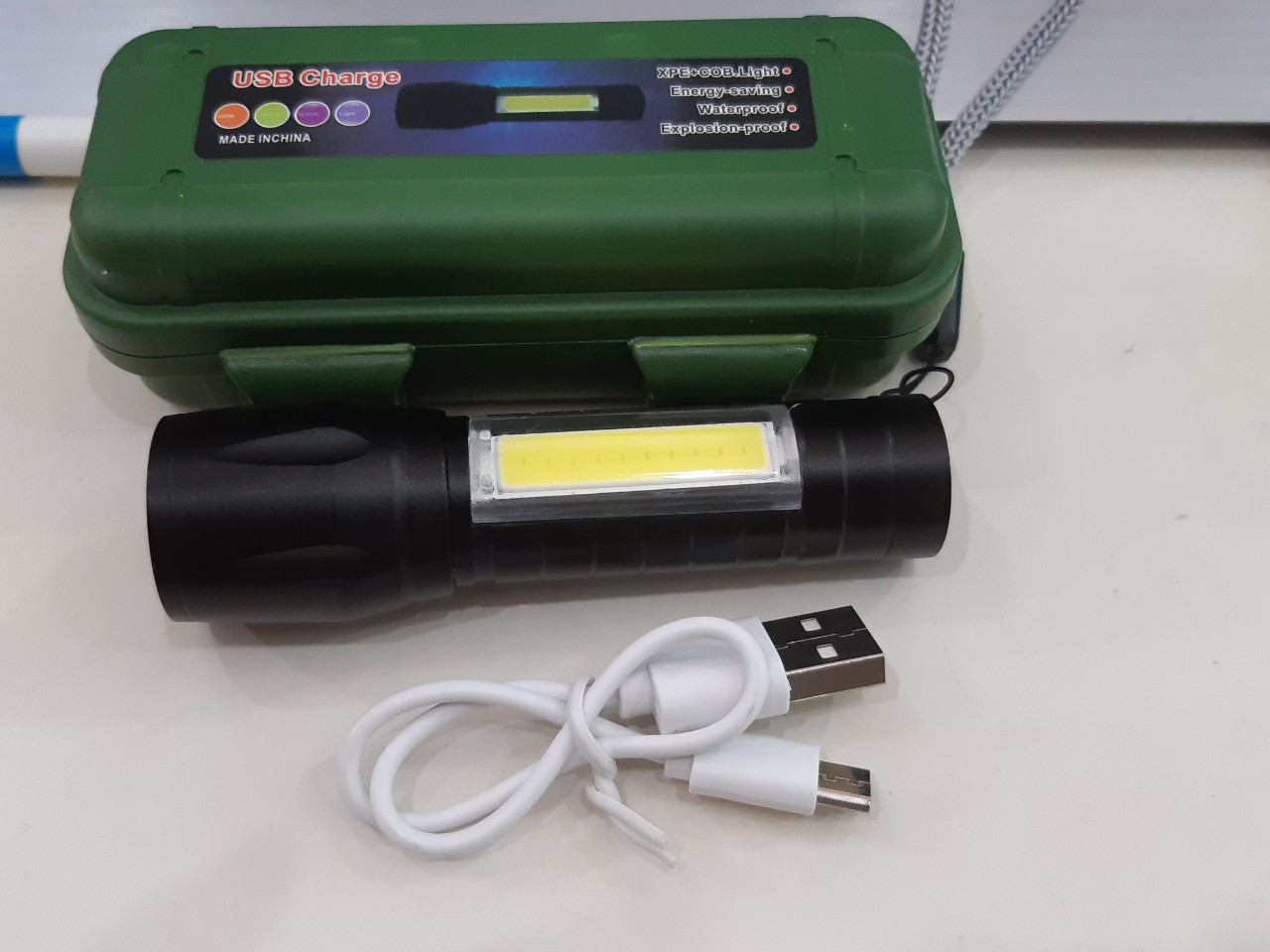 Đèn pin mini siêu sáng 1516 có zoom