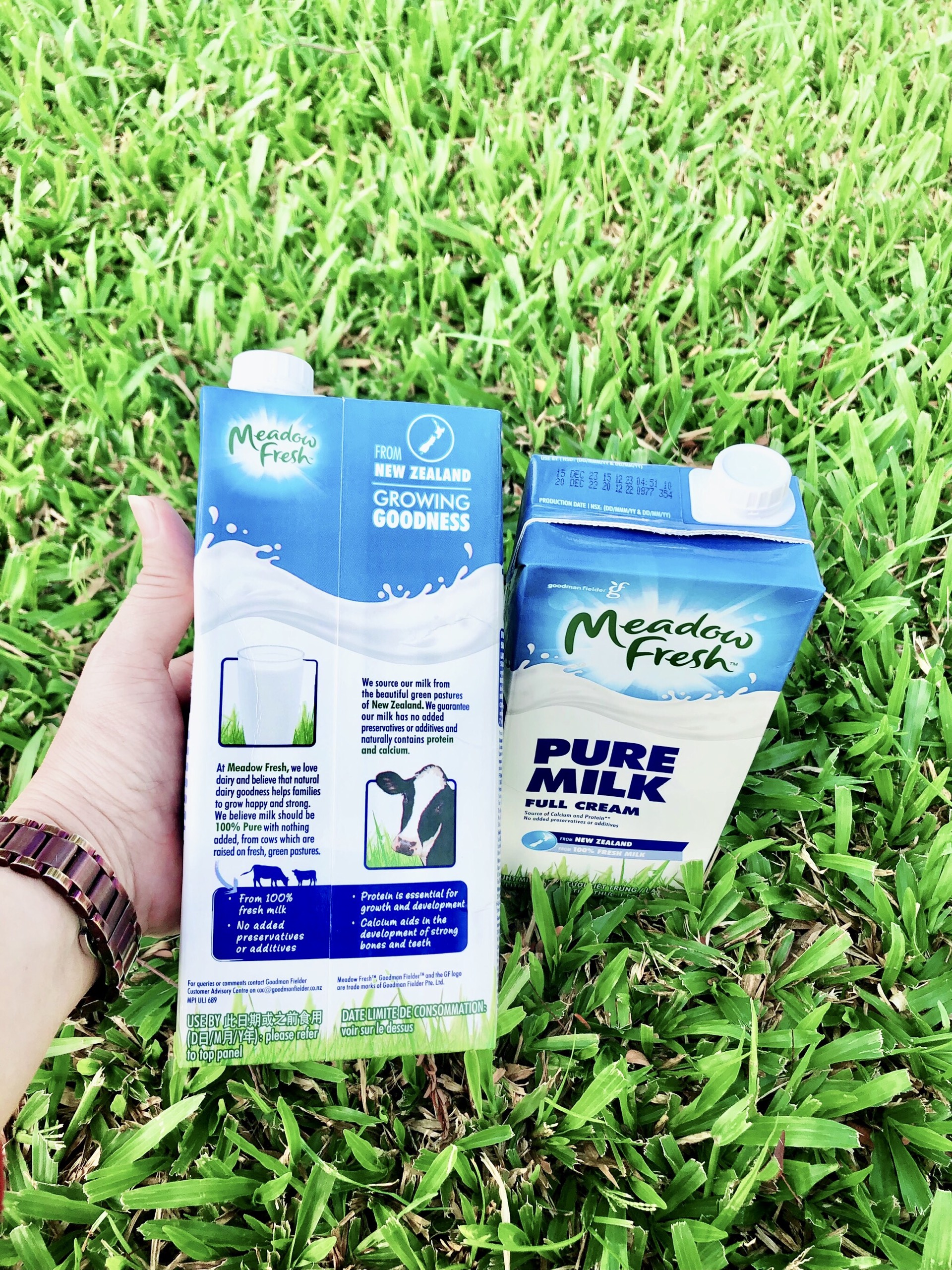 Sữa tươi Devondale/Australia's OWN /Meadow Fresh( thùng 12 hộp loại 1L)