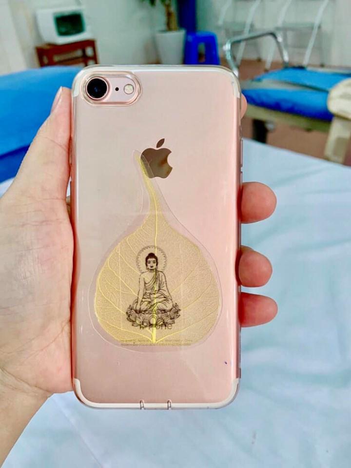Lá bồ đề dát vàng in hình phật (màu vàng)