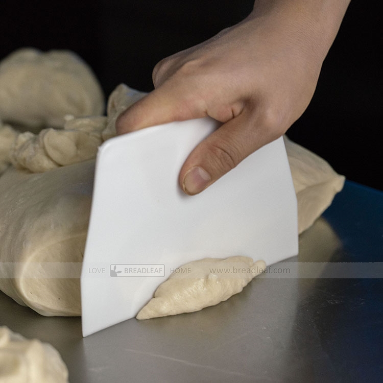 Cắt Bột Breadleaf 13.5 x 9.5cm