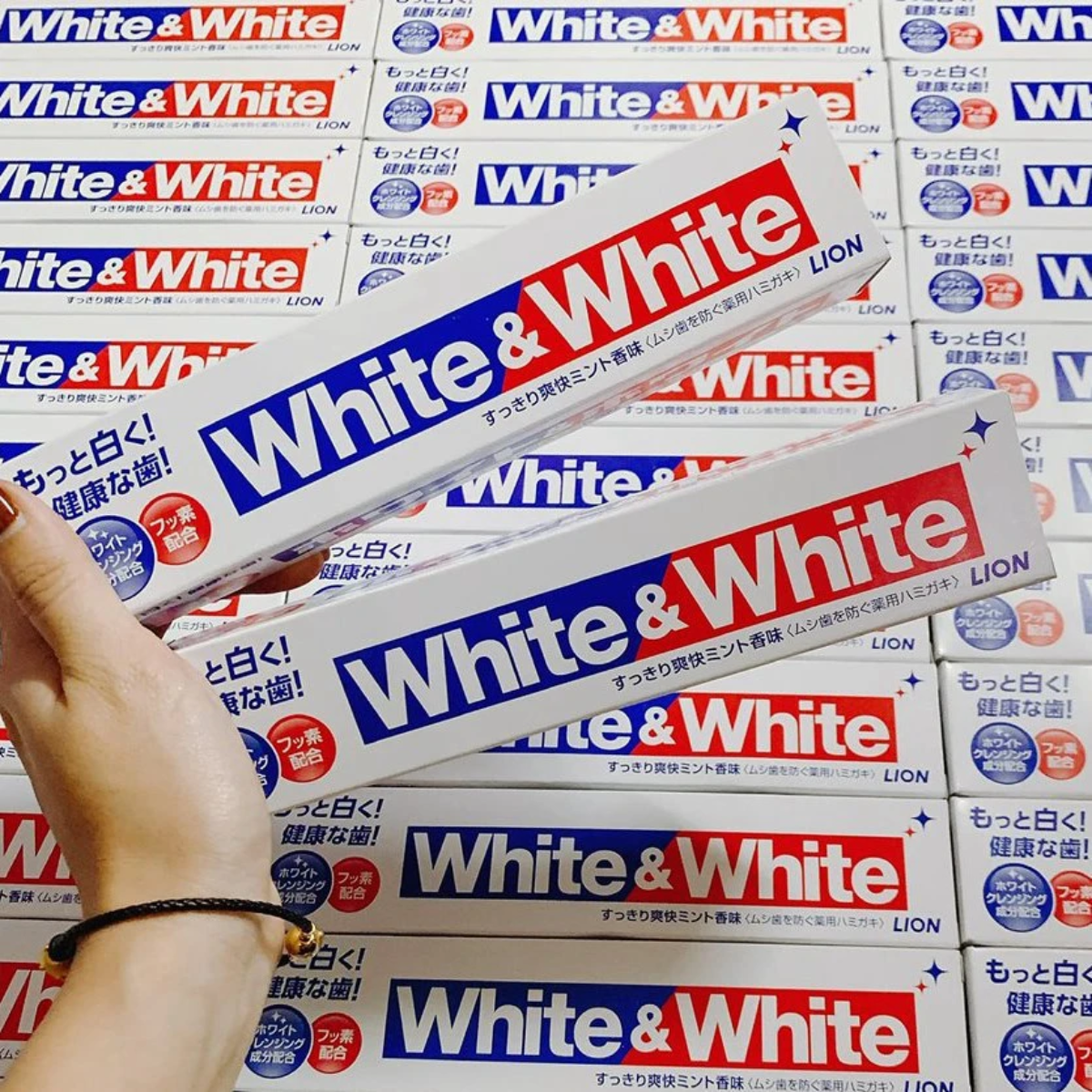 KEM ĐÁNH RĂNG WHITE & WHITE LION NHẬT BẢN