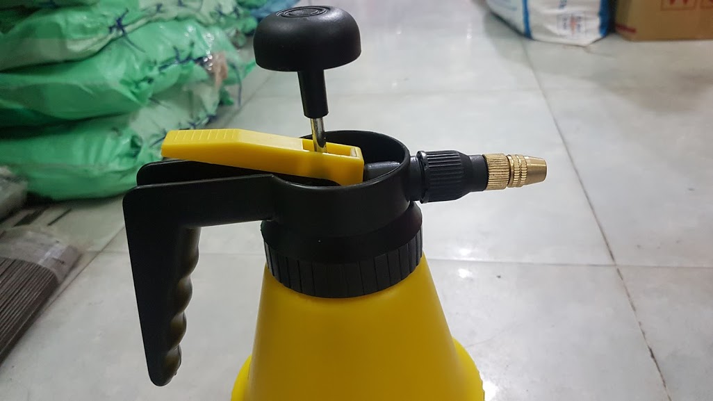 [HCM]Bình xịt tưới cây 2 lít DUDACO