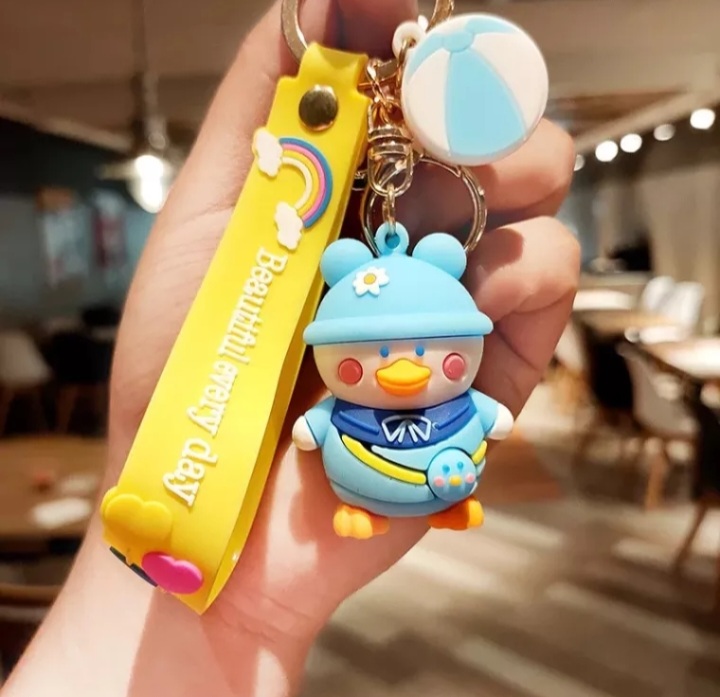 Móc khóa vịt vàng đội nón