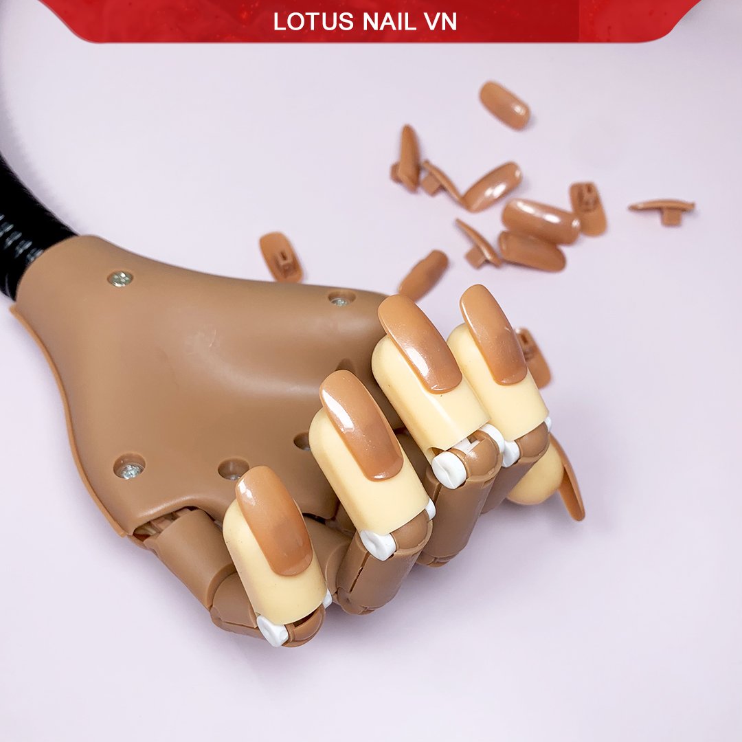 Bàn chân giả làm mẫu nail bằng silicon
