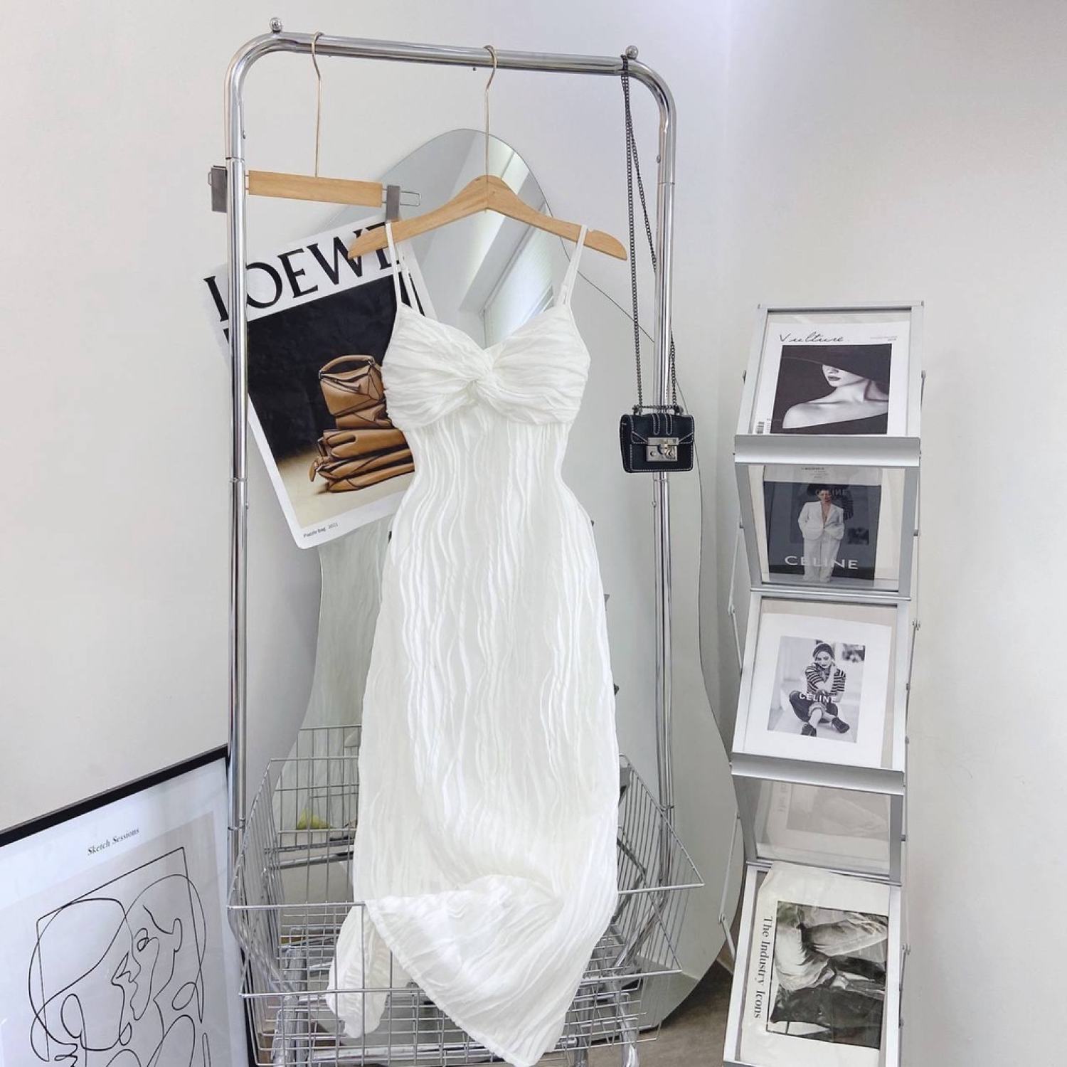 Đầm maxi 2 dây xoắn ngực quyến rũ