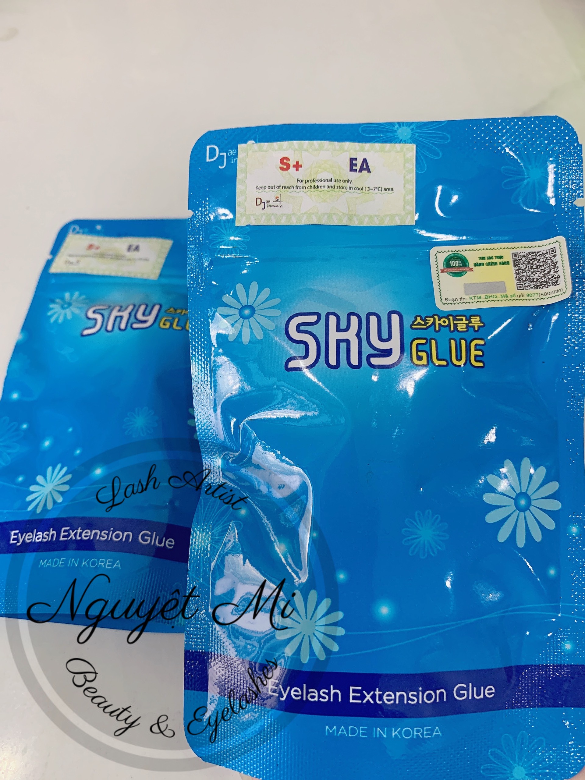 Keo nối mi Sky (Đen - Trong )