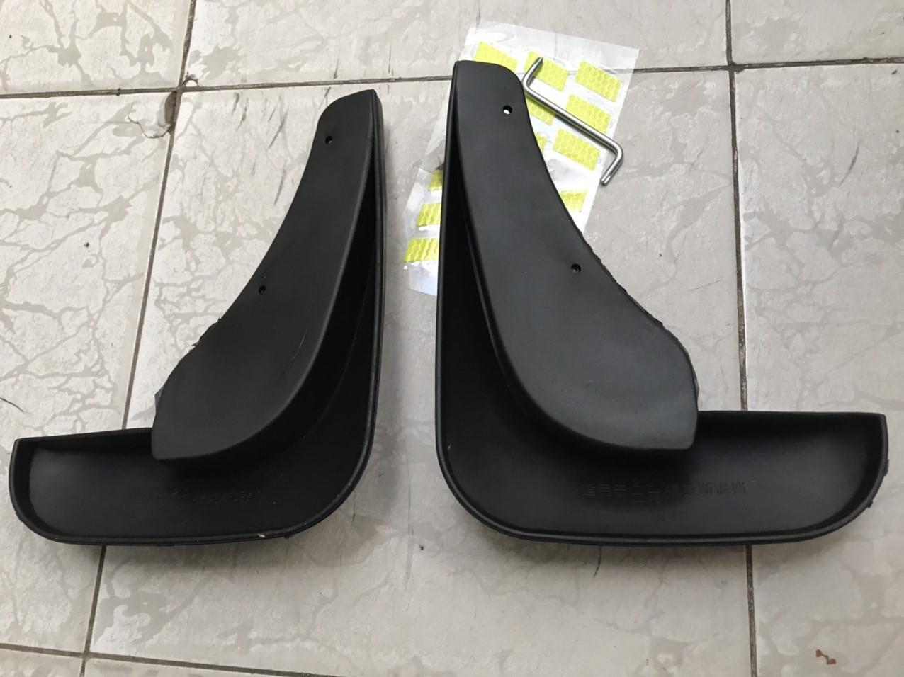 Bộ chắn bùn bánh xe Ford Focus (Hatchback)