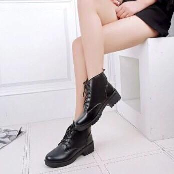 Giầy Nữ Cổ Cao Bốt (Boot) Dây Thời Trang Màu Đen (Grab Store)