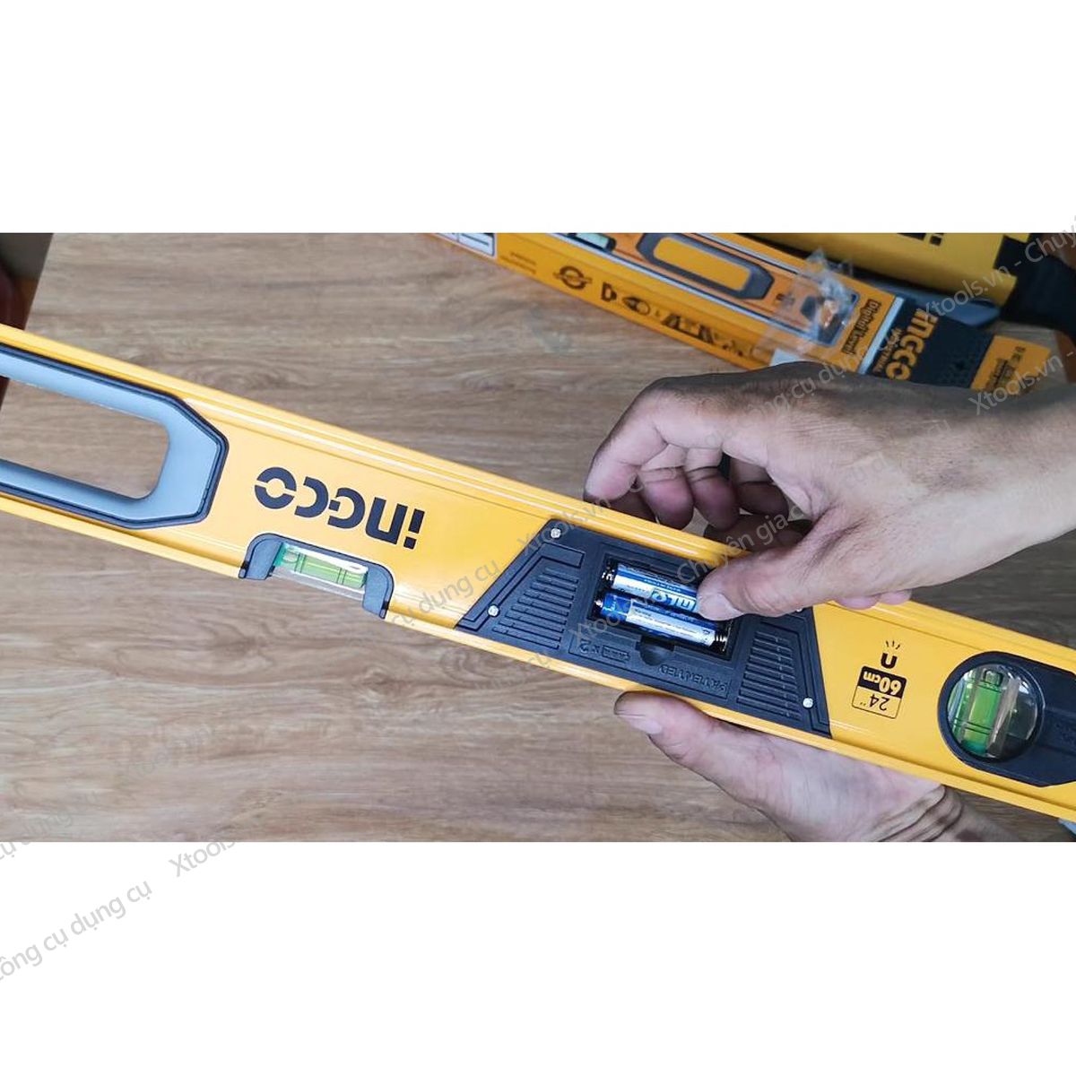 Thước đo kỹ thuật số INGCO HSL08060D 60cm Thước đa năng nam châm hút. Độ dày thanh nhôm 1.5m chất liệu nhôm cao cấp bền bỉ