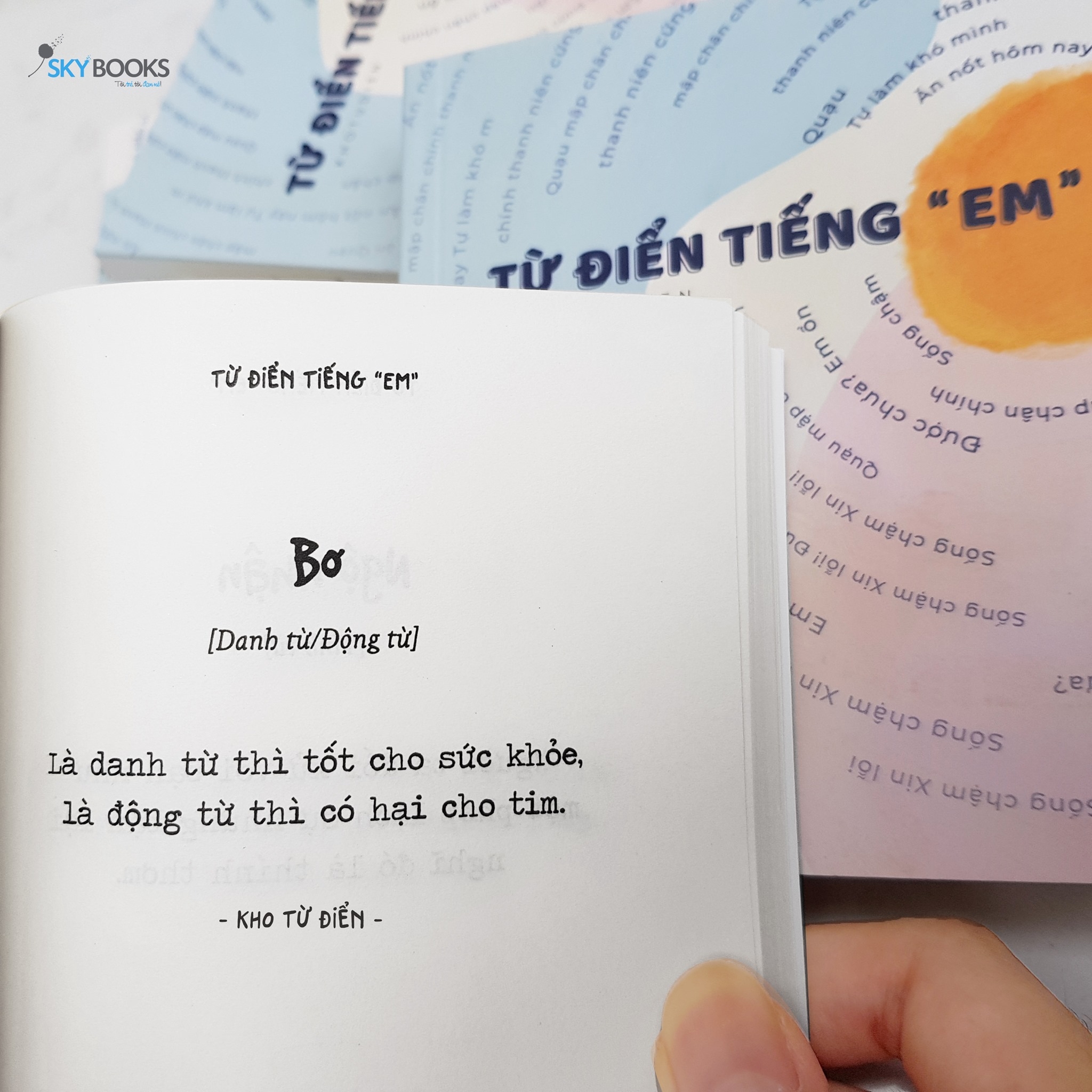 Sách - Từ Điển Tiếng “Em”