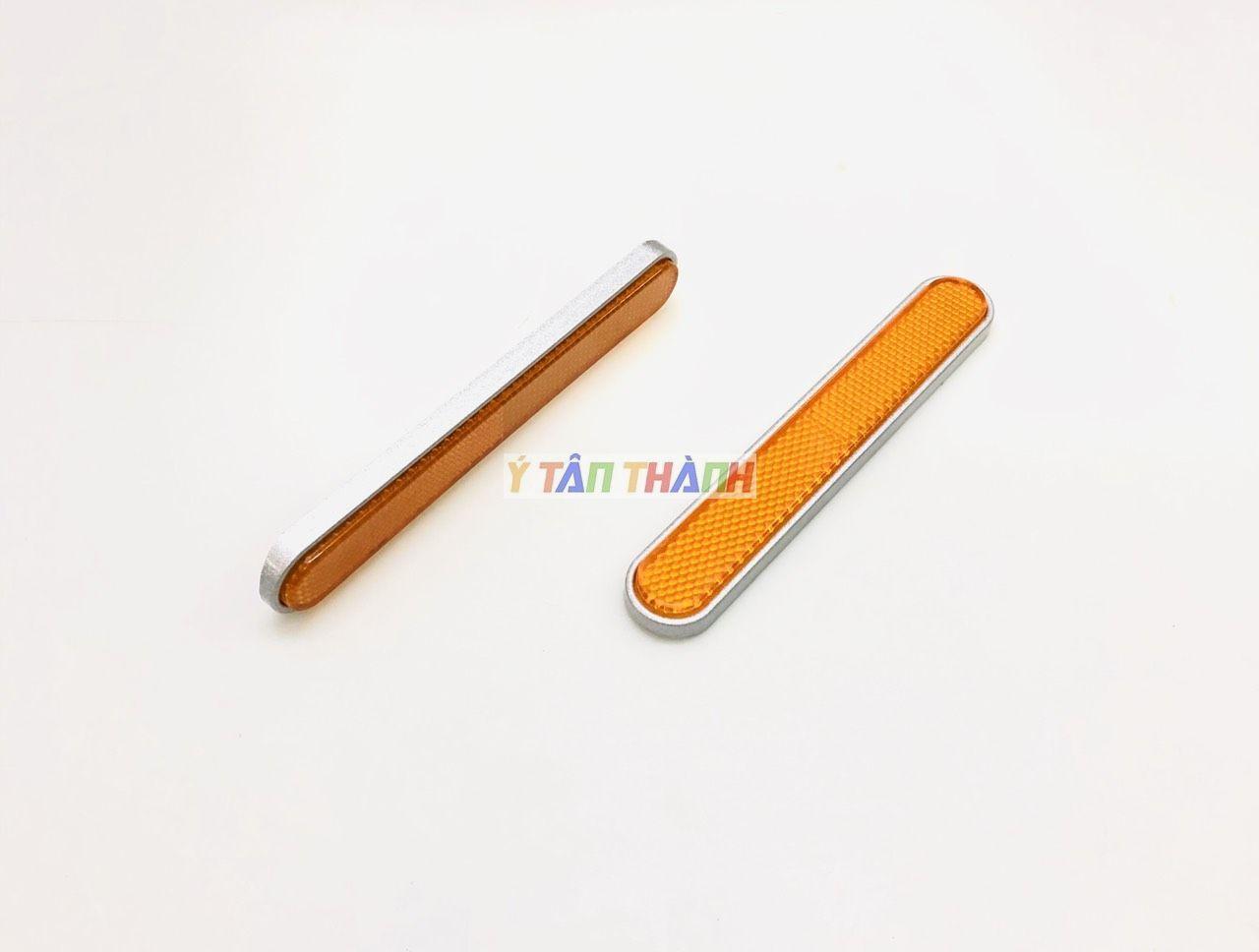 mắt mèo phản phang dán phuộc trước