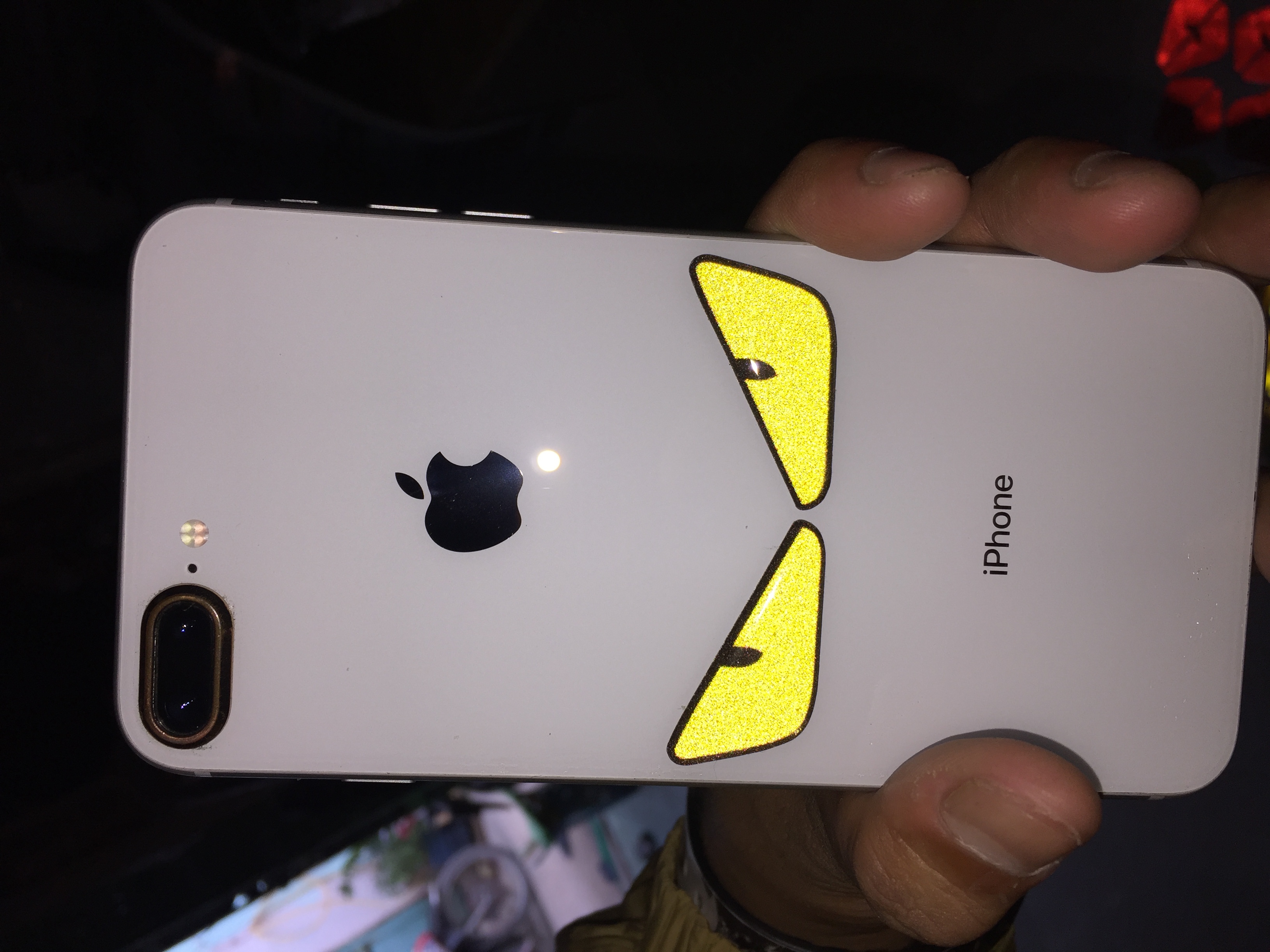 Tem mắt Fendi phản quang nổi