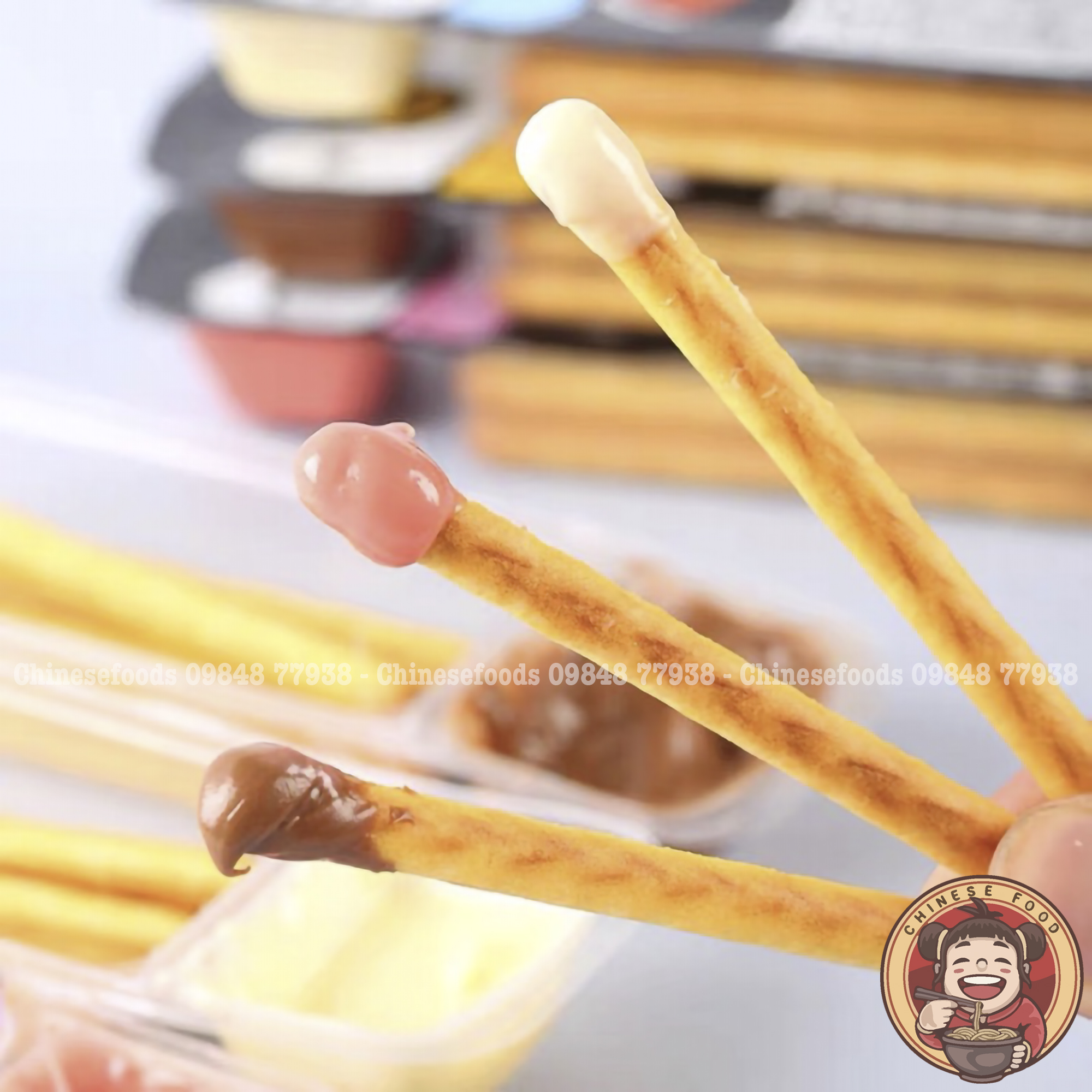 Bánh que chấm Socola Vani Dâu hình Chim cánh cụt