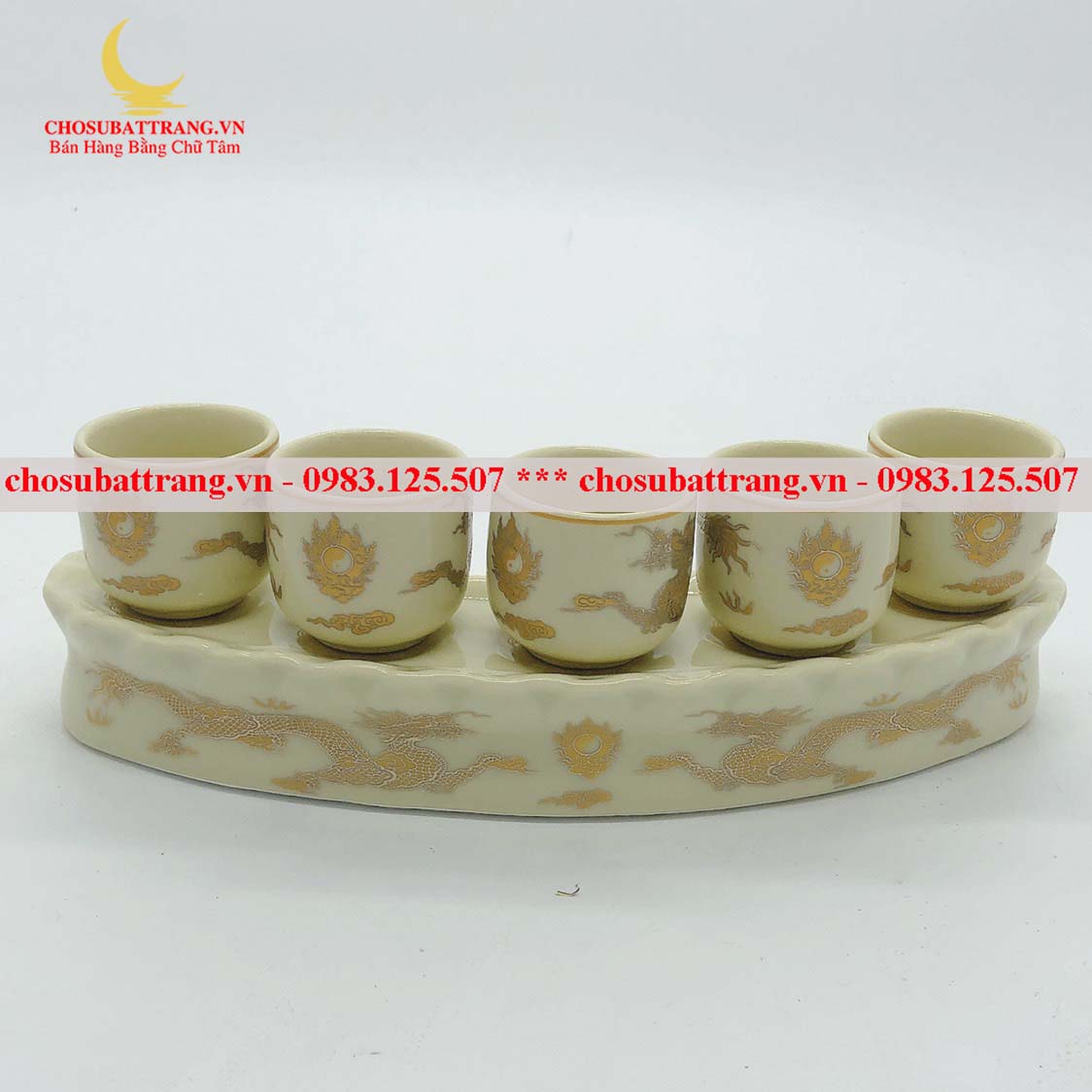 Kỷ chén thờ men vàng kim