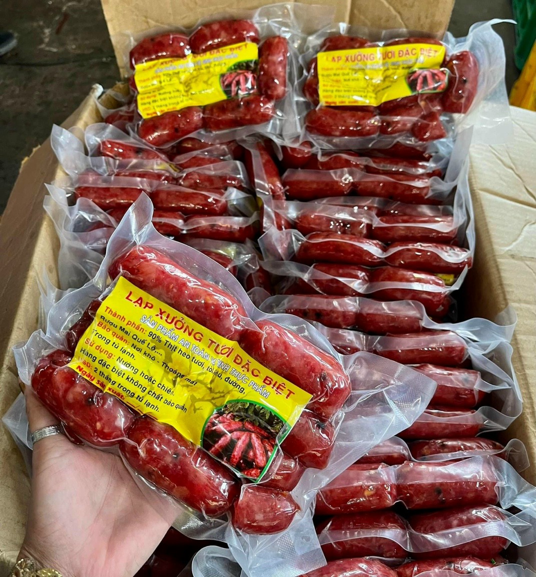 1kg (gồm 2 túi 500g) LẠP XƯỞNG TƯƠI THƠM, NGON