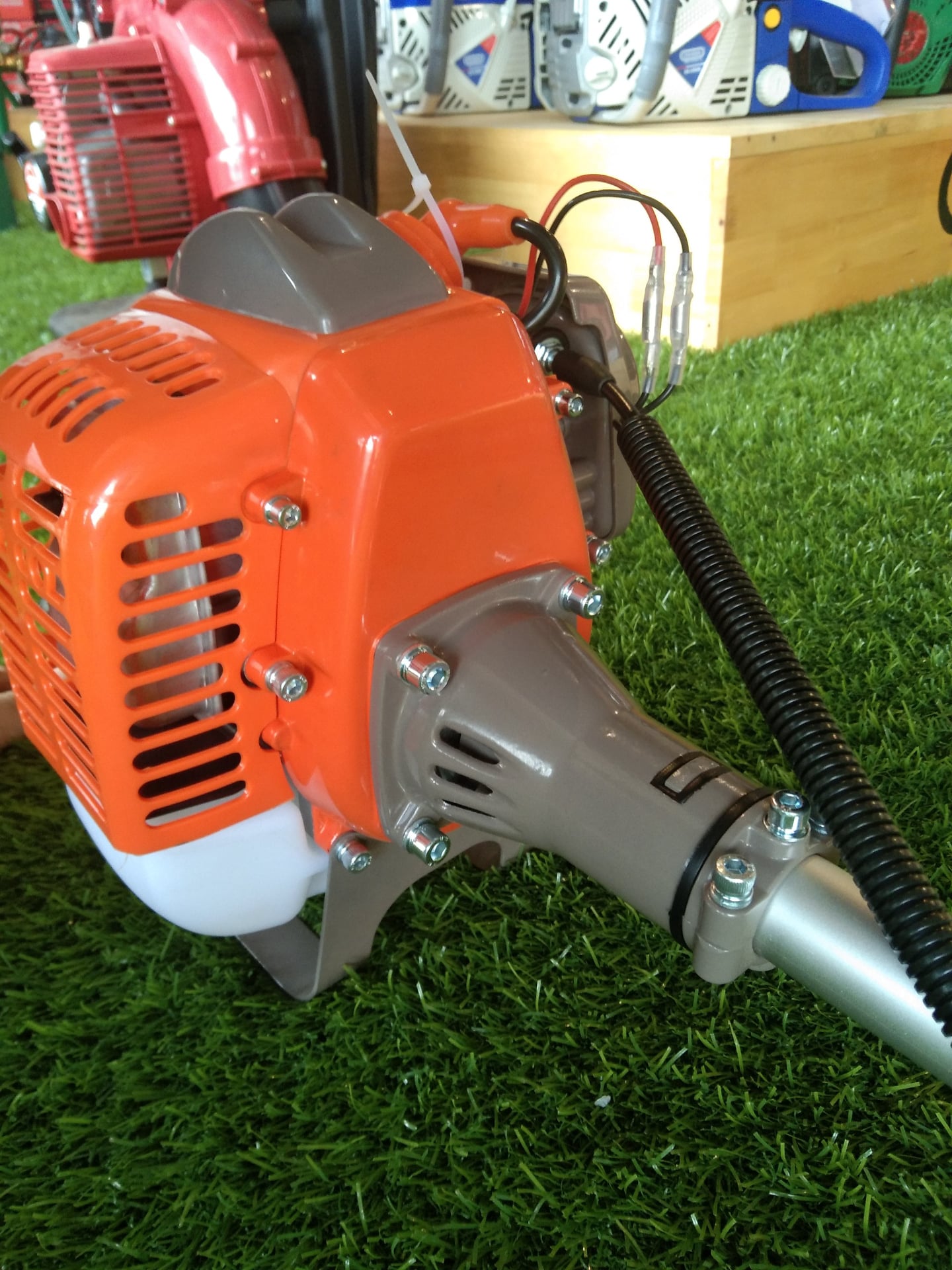Máy Cắt Cỏ 2 Thì 500W Oshima CX 260
