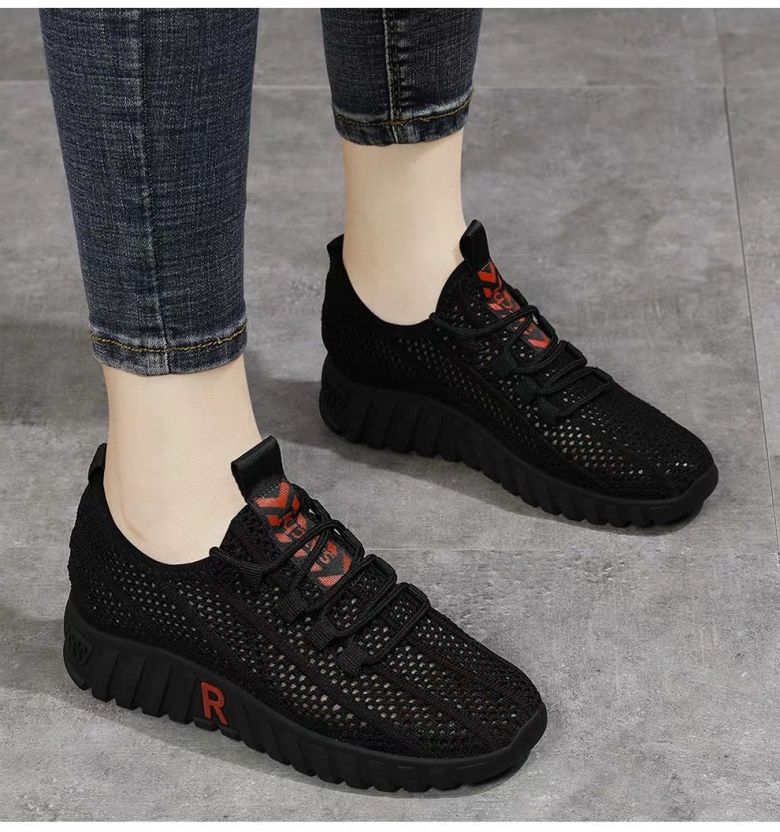 Giày sneaker thể thao nữ thời trang mới nhất buộc dây siêu nhẹ V242 giá rẻ