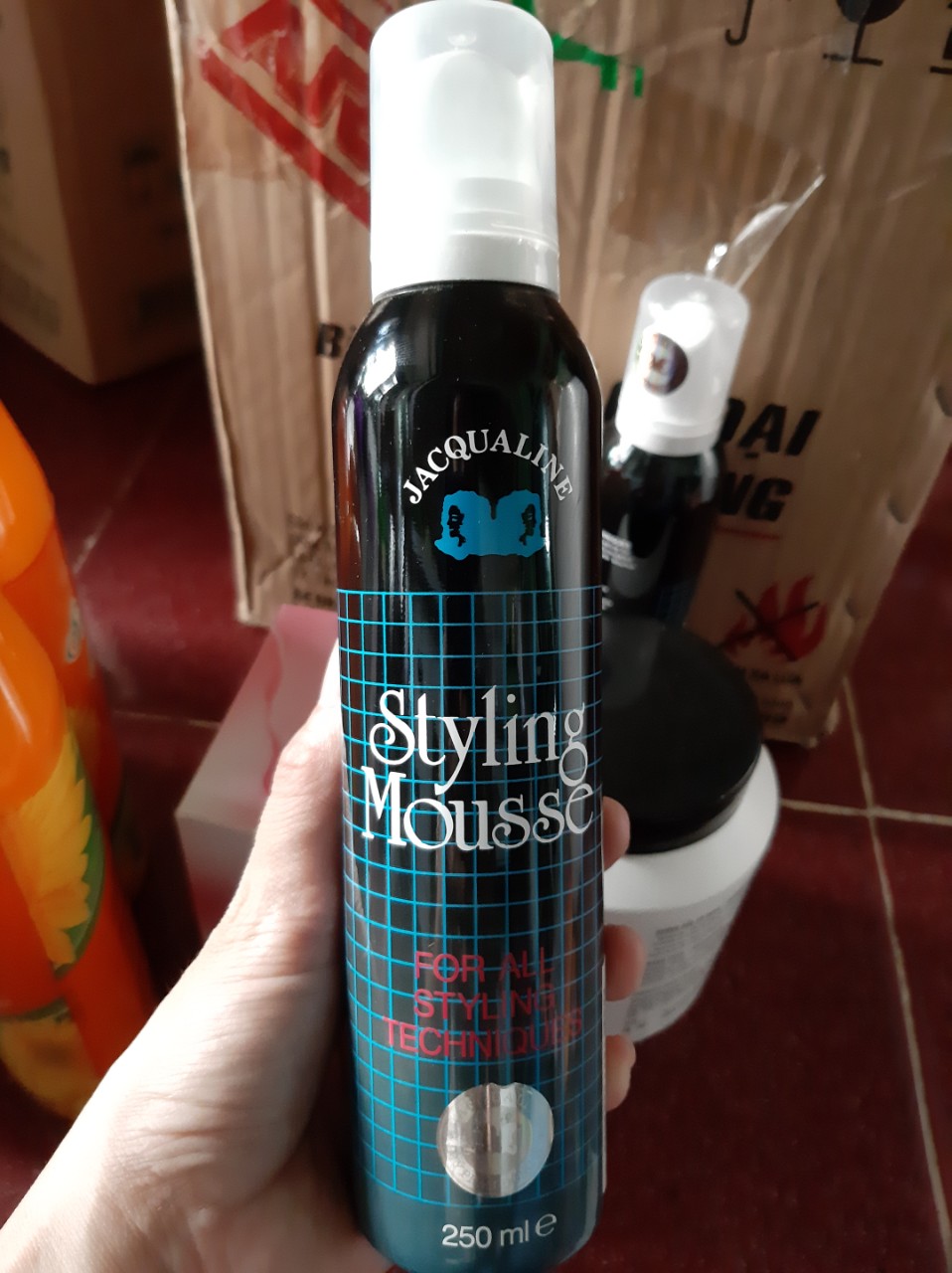 Bọt Xịt Tạo Nếp Tóc Styling Mousse Jacqualine 250ml