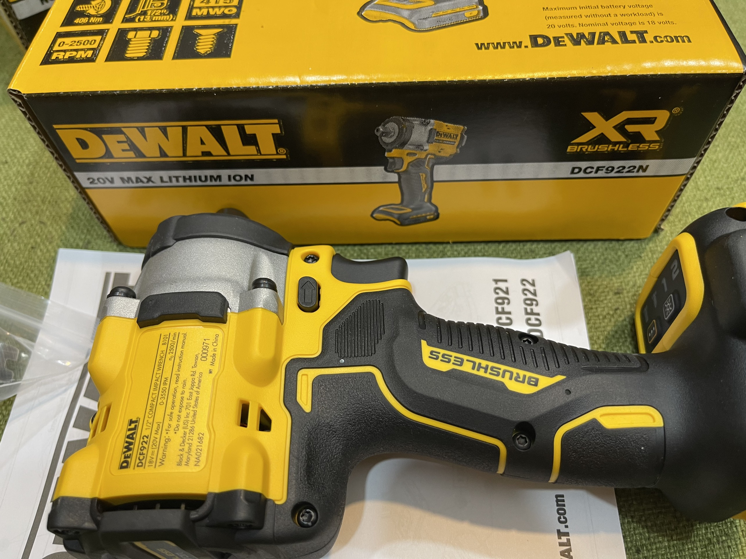Máy siết bu lông Dewalt DCF922N (Thân máy)