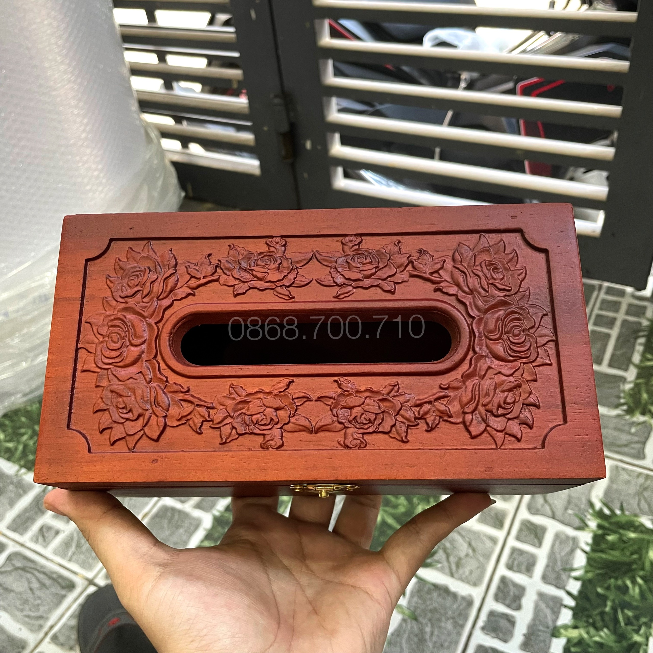 High-Quality Rosewood Tissue Box with Rose Carving
