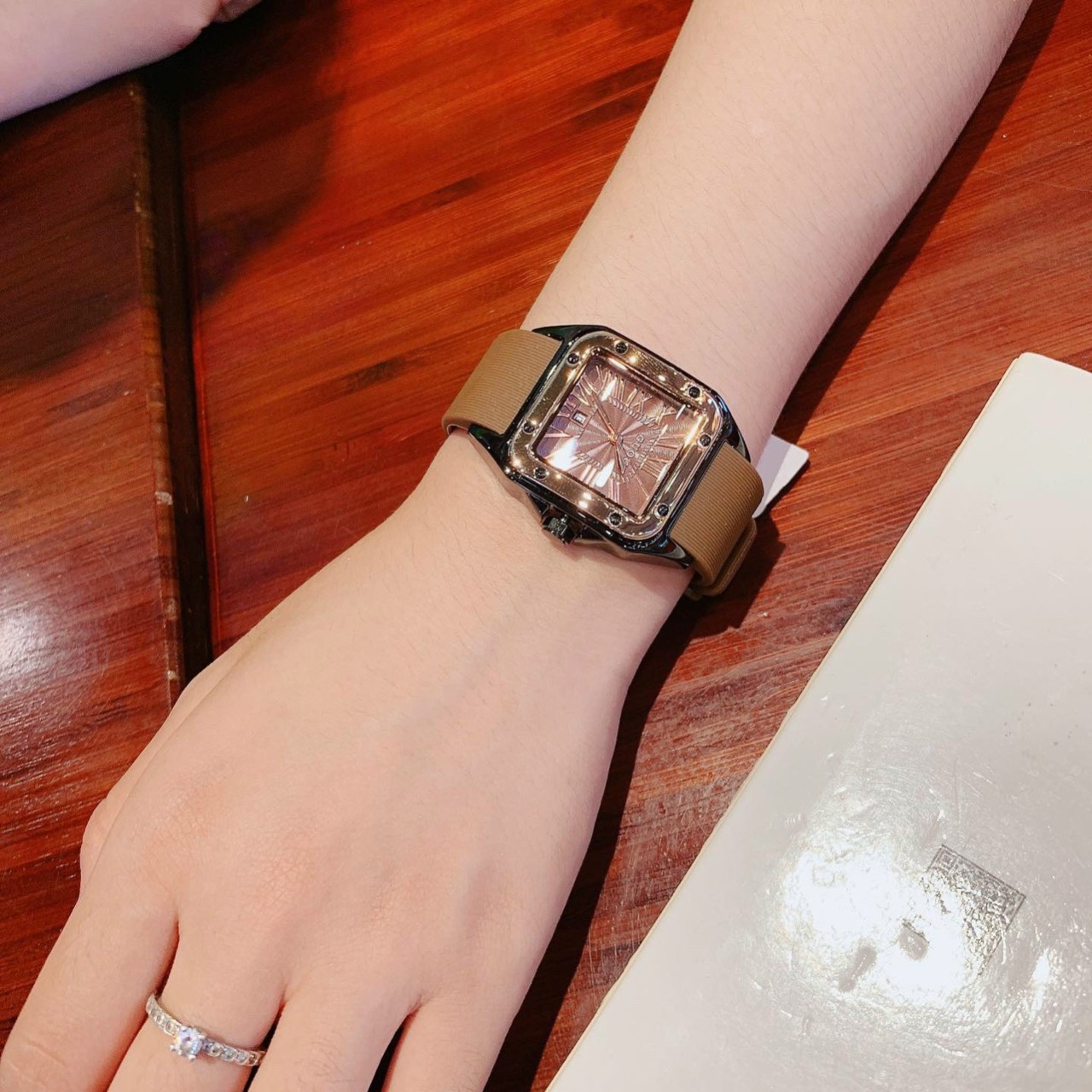 Đồng Hồ Thạch Anh Guou 8154 Dành Cho Nữ