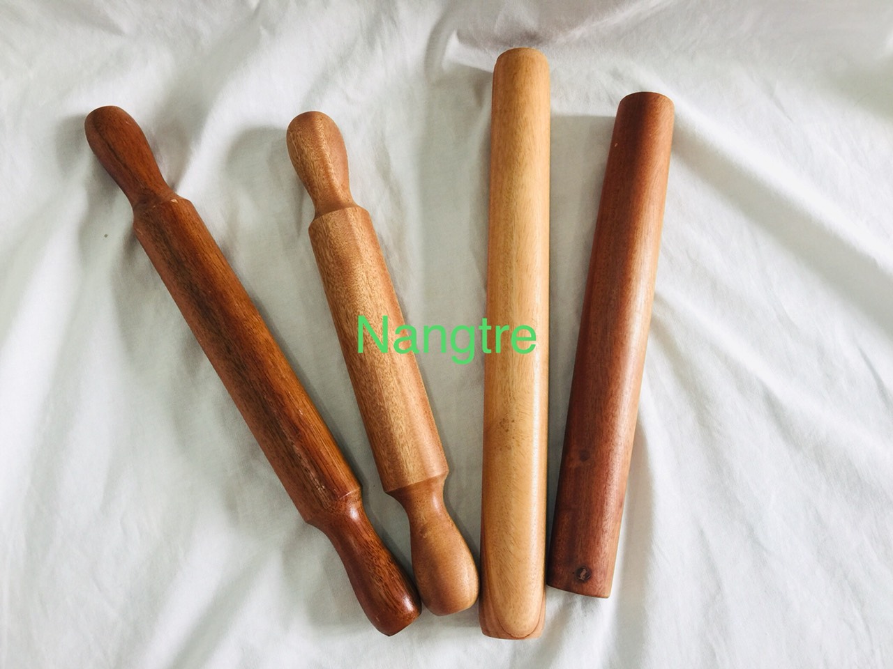 Cây lăn bột làm bánh bằng gỗ