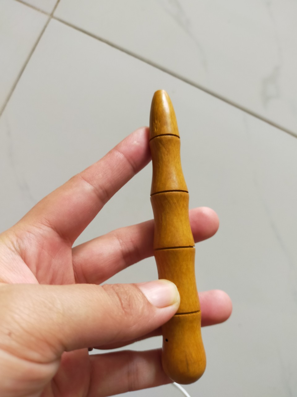 Cây day bấm huyệt 5 đốt bằng gỗ thơm
