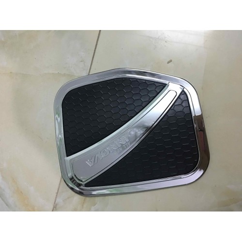 ốp nắp bình xăng xe innova 2017 2018 2019 2020