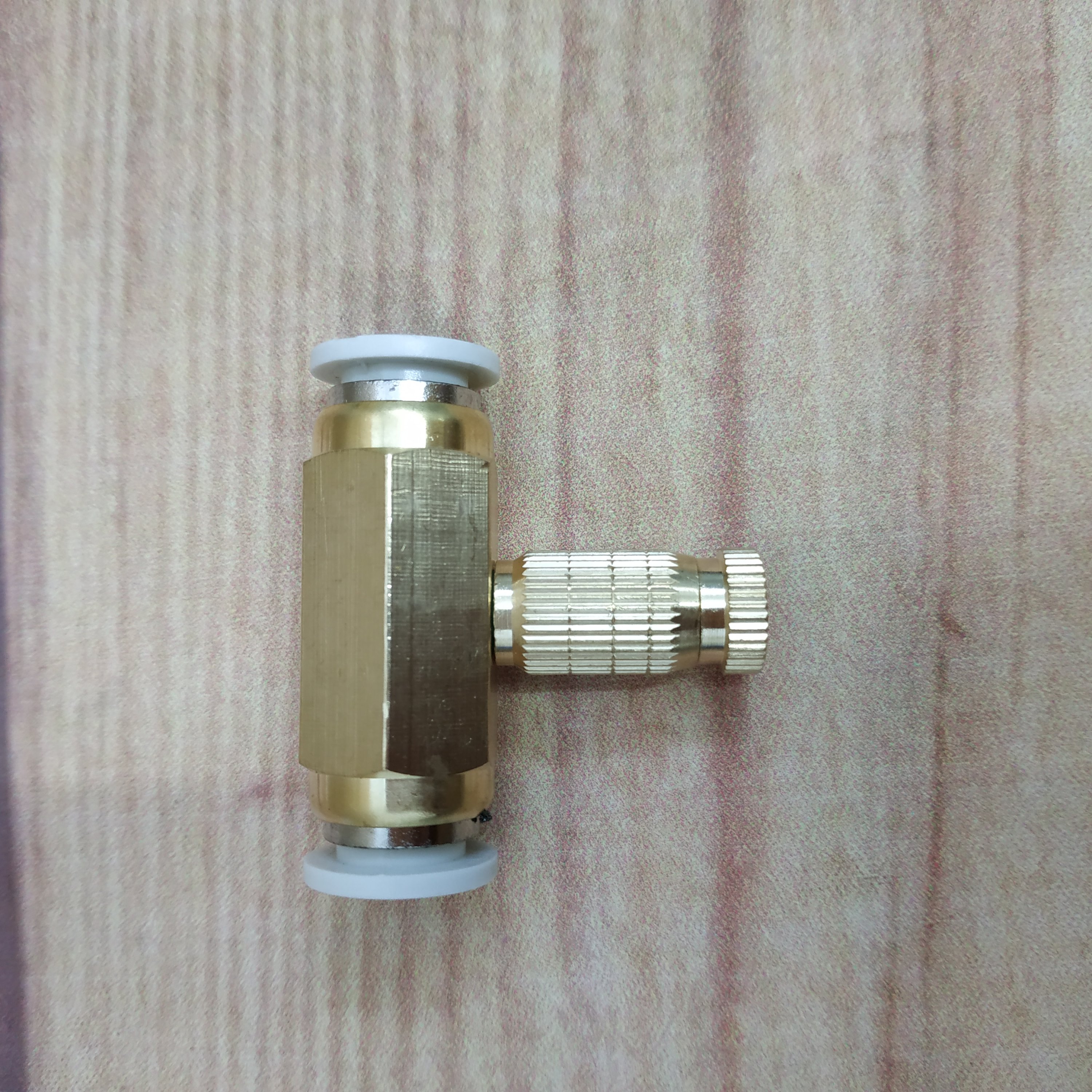 Đế béc phun sương giữa nối ống 8mm