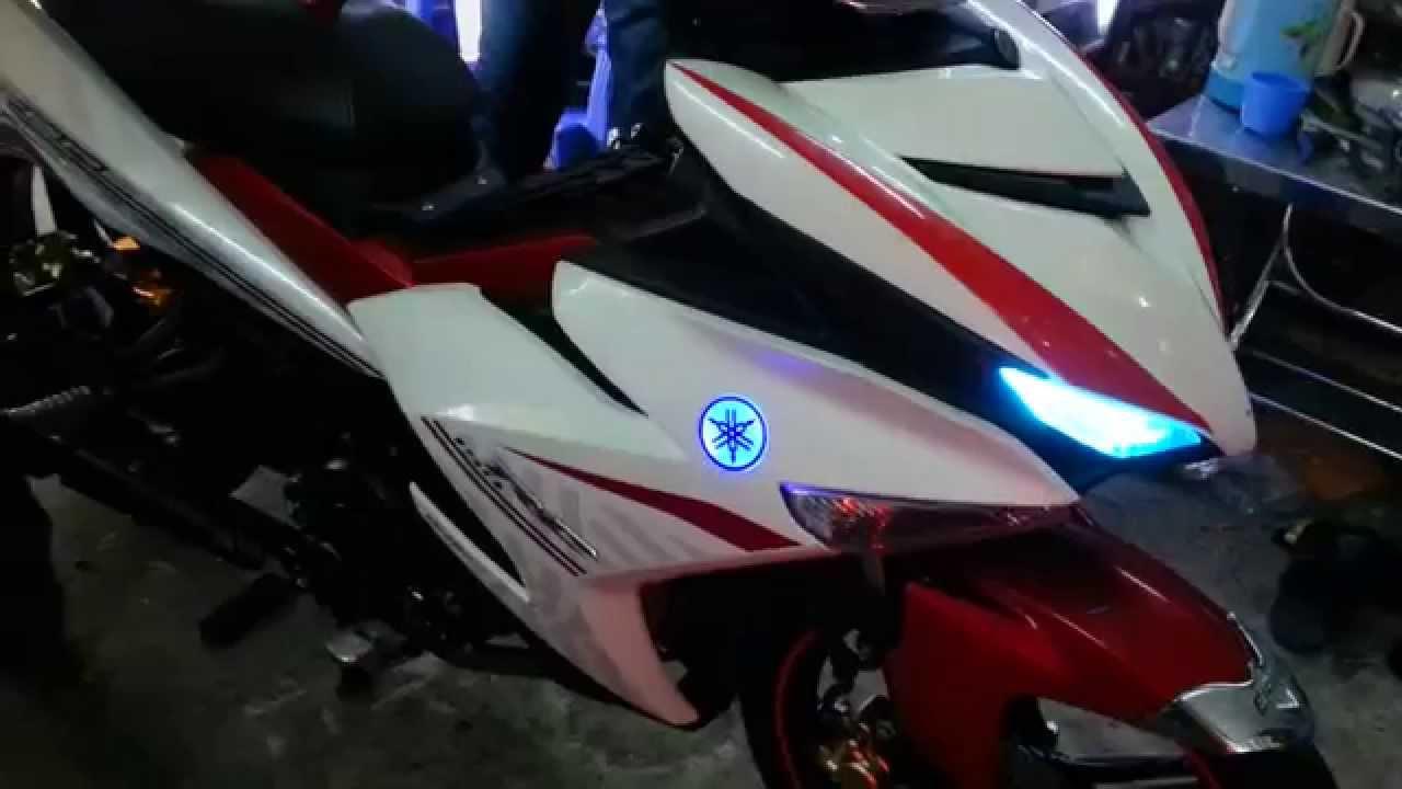 Tem lô gô mặt nạ có đèn