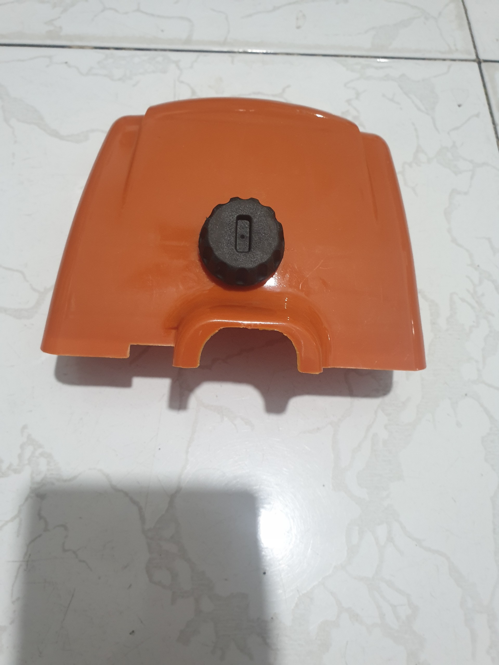 NẮP ĐẬY LỌC GIÓ MÁY CƯA XÍCH 381/382MS
