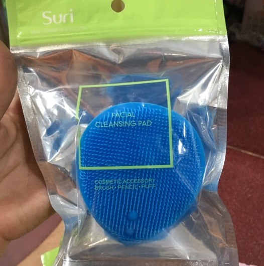 Dụng cụ rửa mặt và massage silicon mềm dẻo Suri