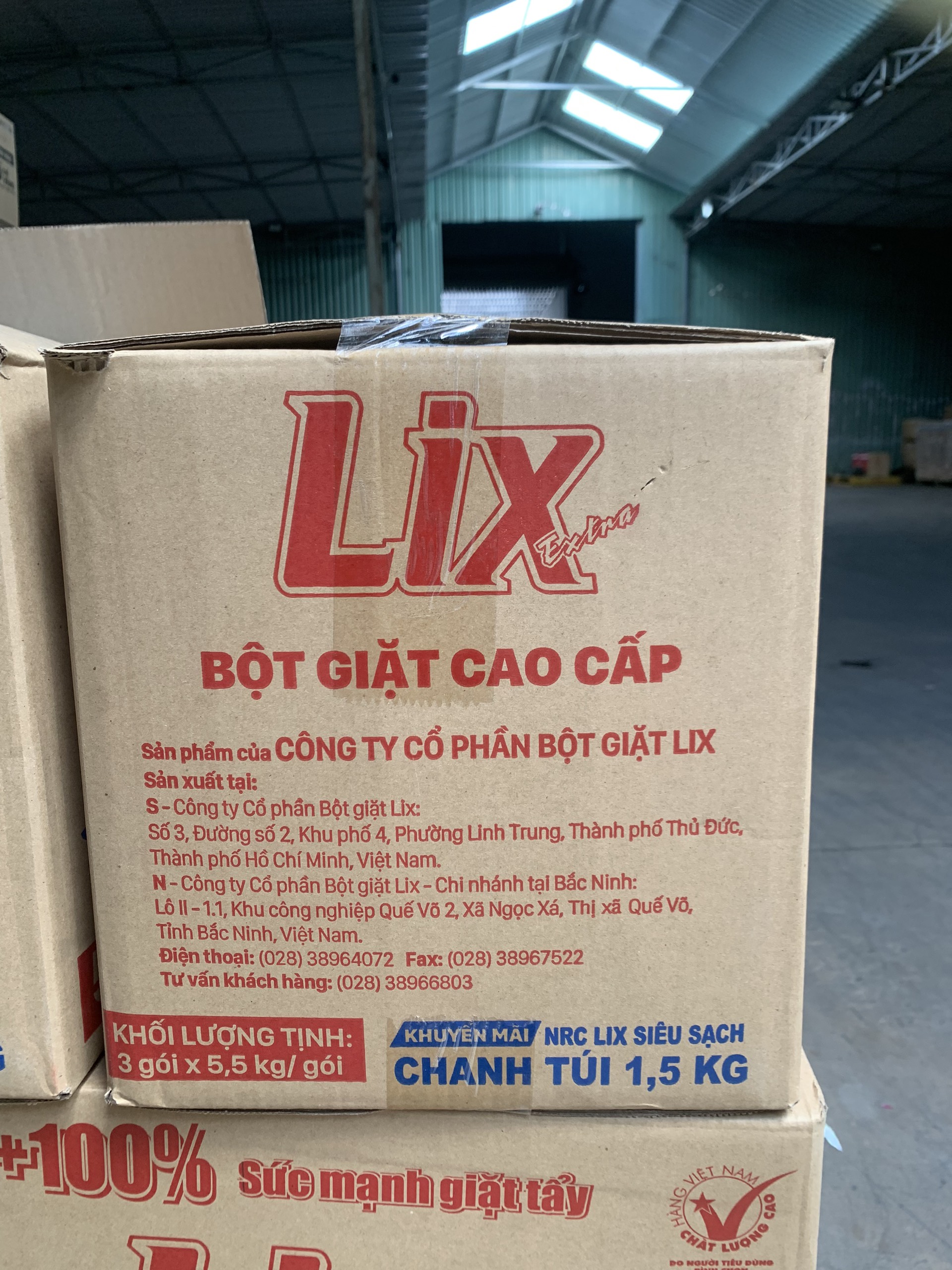 Bột giặt Lix Extra hương hoa 5.5kg (khuyến mãi ngẫu nhiên )