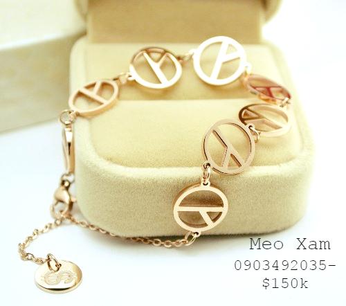 Lắc tay titanium peace.