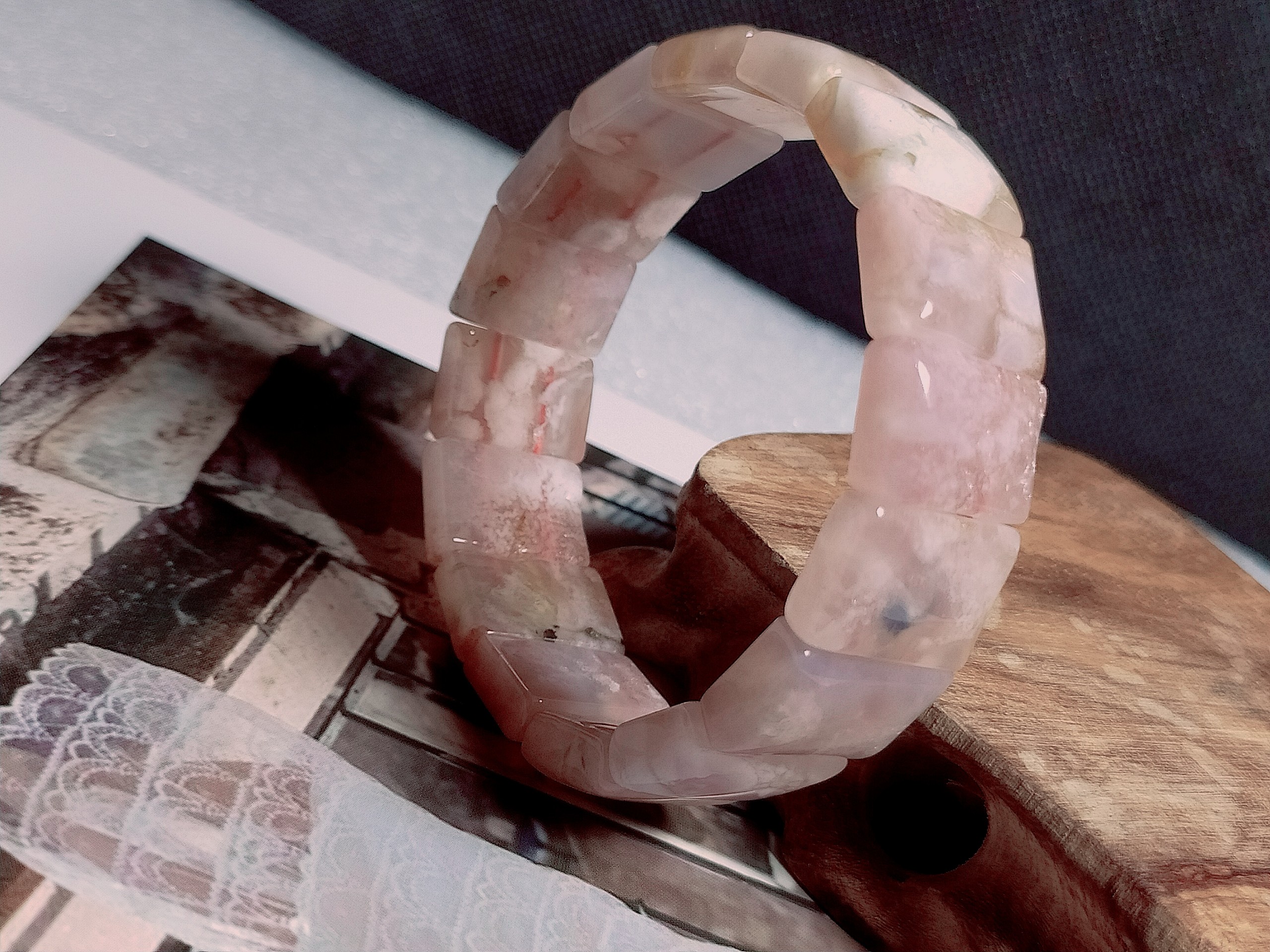 Vòng tay mã não hoa Anh đào Hồng độc đáo, tinh tế, sang trọng