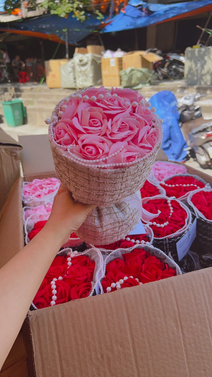 Set bó hoa gấu dễ thương cao cấp hình gấu dâu memon, bó hoa qùa tặng bạn gái dễ thương