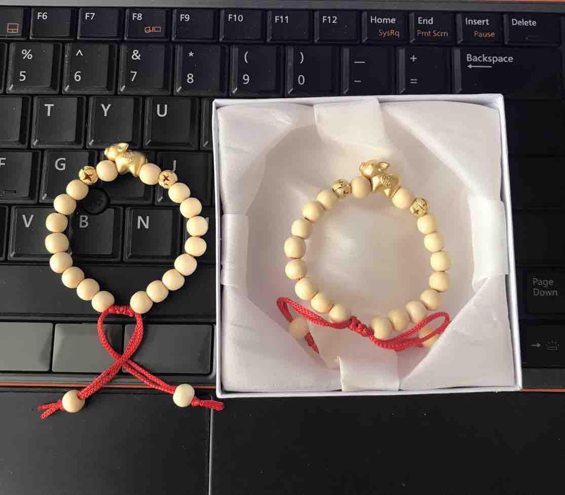 Vòng dâu tằm tuổi hợi