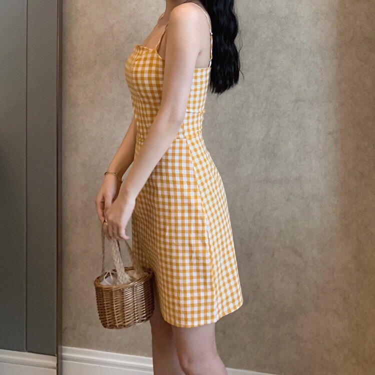 Đầm 2 dây caro vàng
