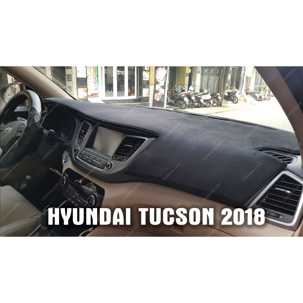 Thảm taplo nhung cho xe HYUNDAI TUCSON 2018 mặt dưới lớp vải có miếng dán 3m tặng củ sạc trên ô tô
