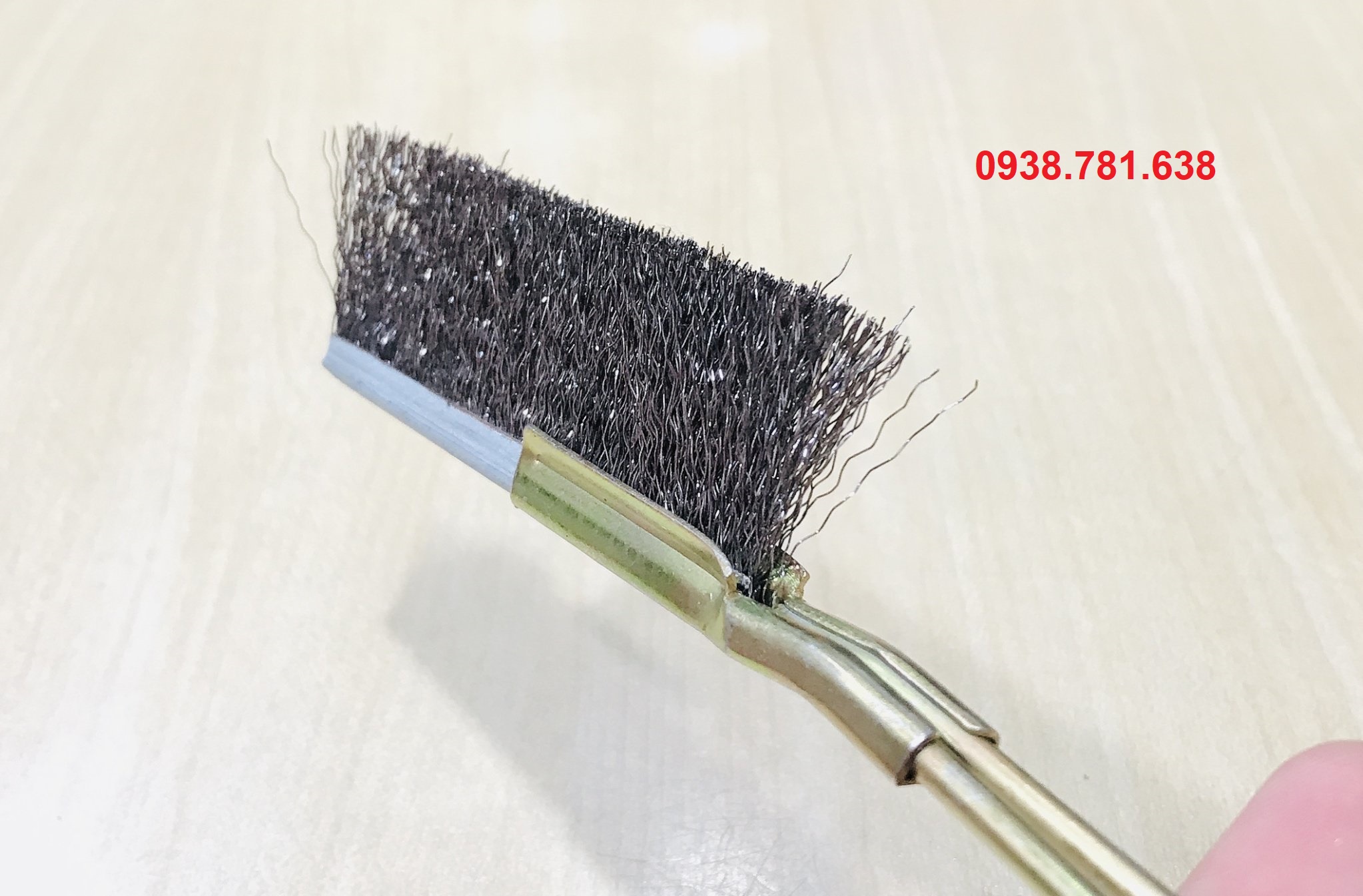 Bàn Chải Cán Sắt Đầu Thẳng Sợi Thép