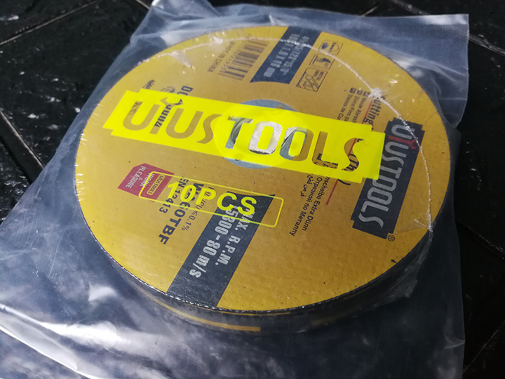 Đá cắt sắt  105 mm UYUSTOOLS DCM5004