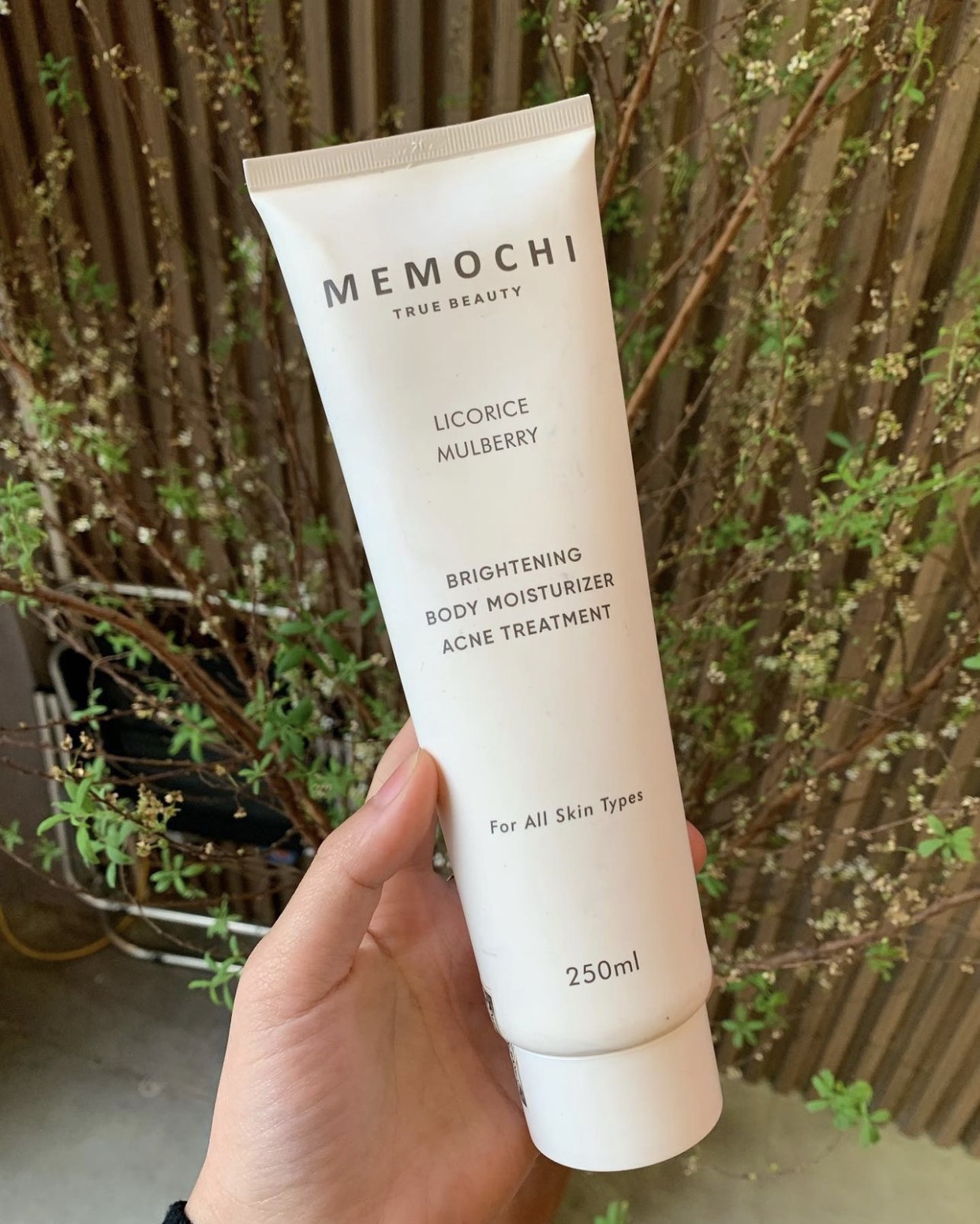 Kem dưỡng trắng body Memochi