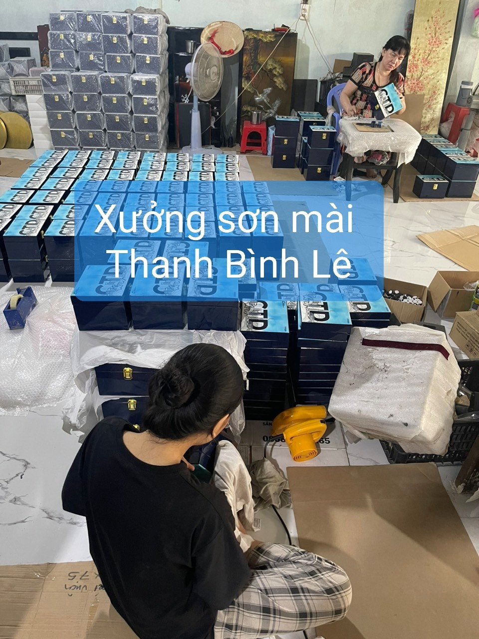 ( Tặng kèm khung) Tranh sơn mài cá chép dát vàng nhiều size cho bạn lựa chọn