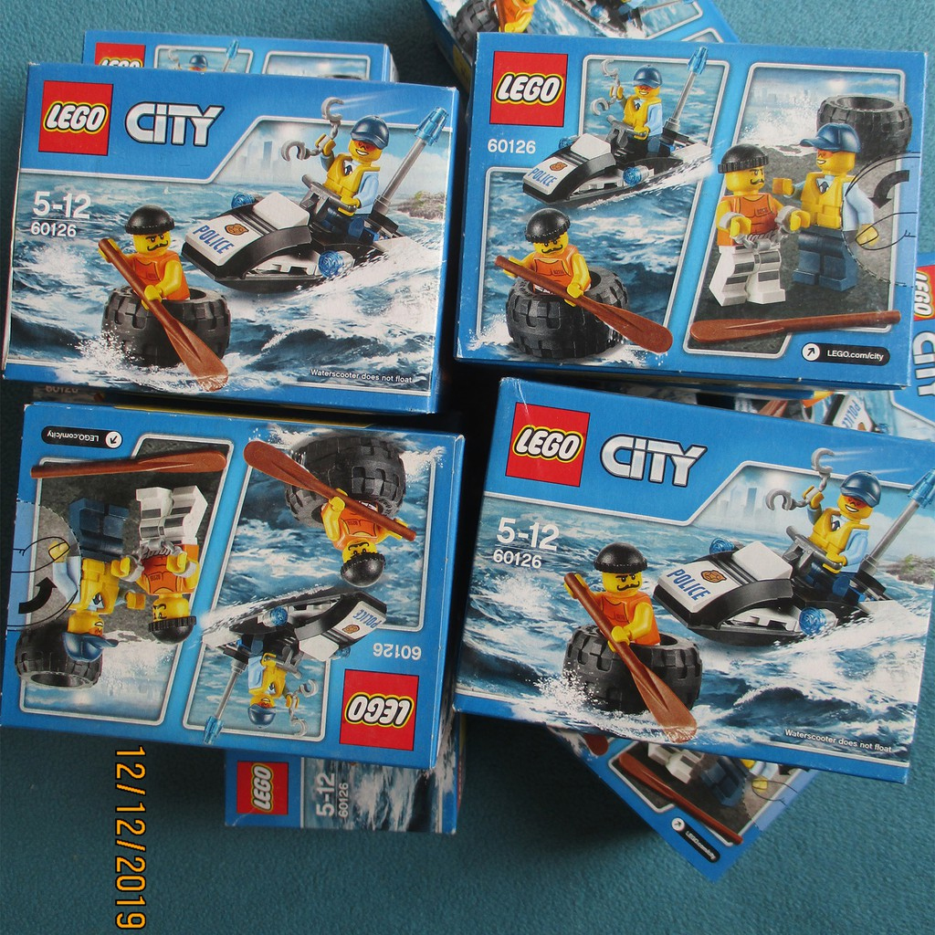 Đồ Chơi Lắp Ráp LEGO City 60126 Xuồng Cao Tốc Cảnh Sát Rượt Đuổi Tội Phạm, LEGO Đan Mạch