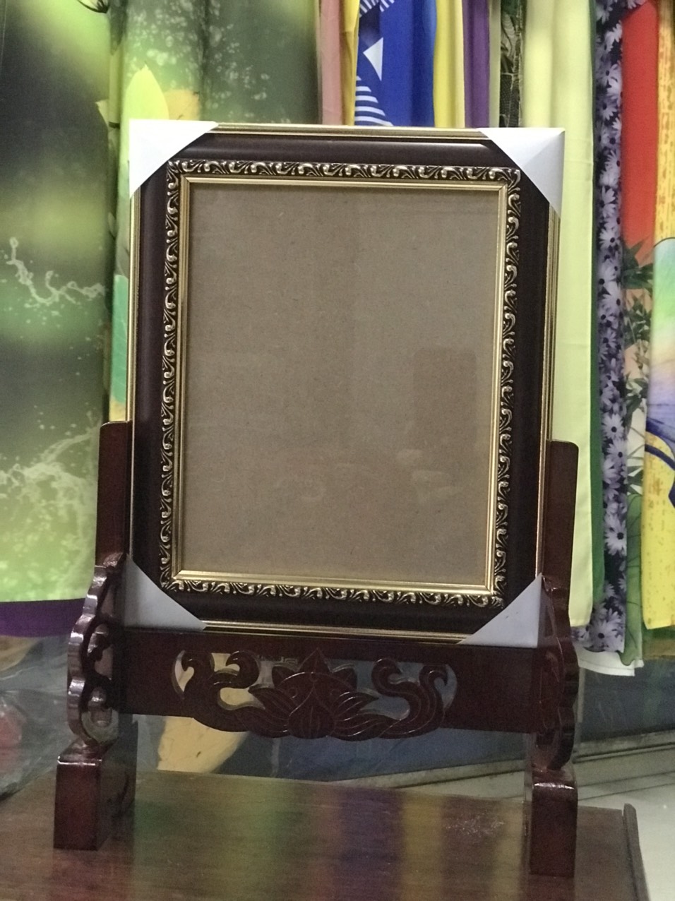 Khung hình,khung ảnh (20x25)kích thước tấm hình