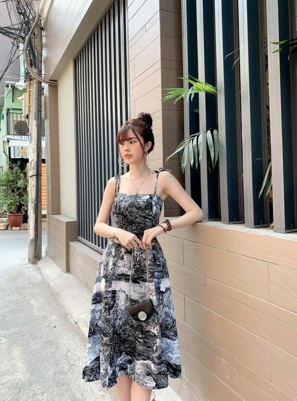 Đầm 2 dây họa tiết lụa tơ tằm-QH