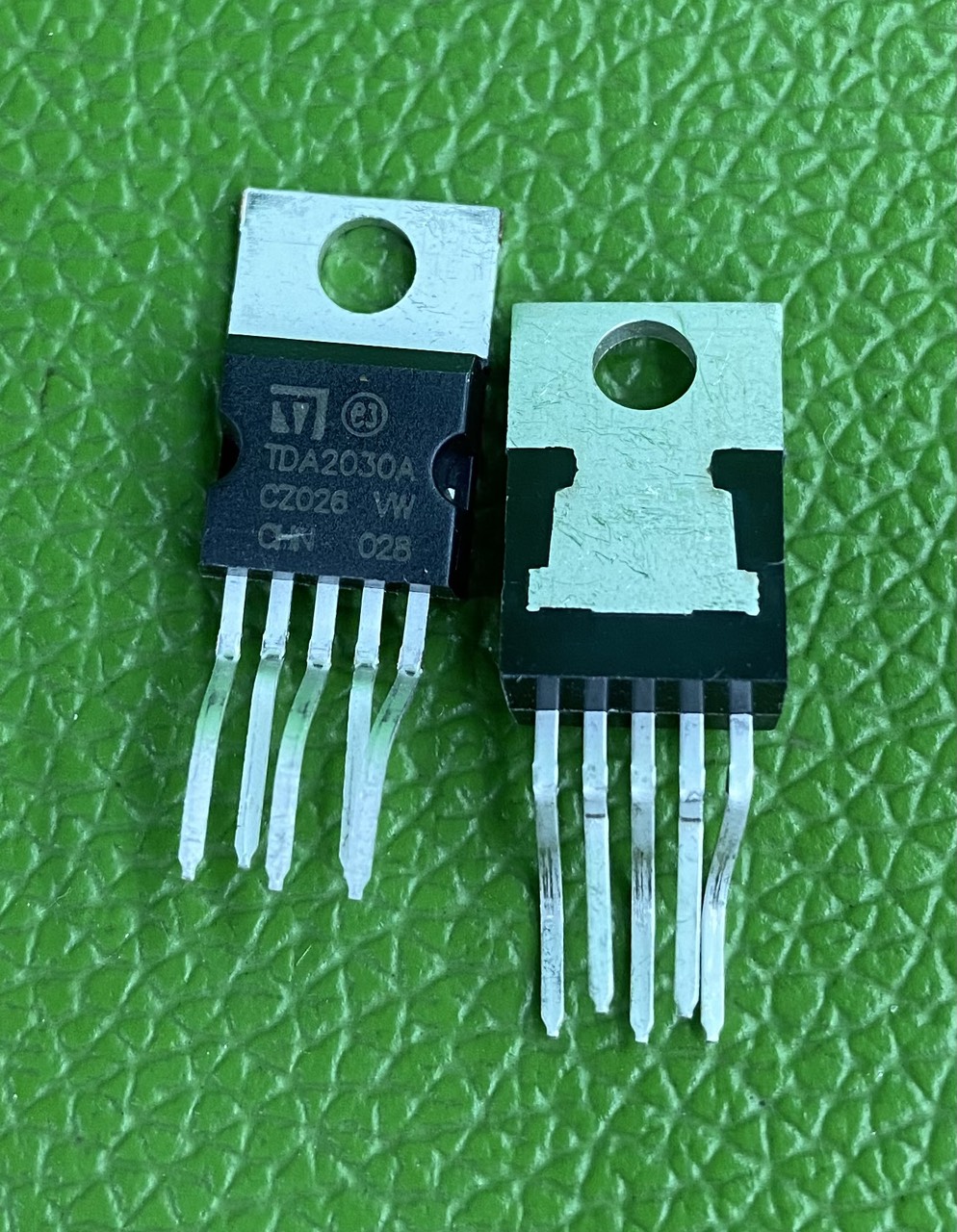 TDA2030 IC công suất âm thanh TDA 2030 Xịn - Linh kiện điện tử Quỳnh Diễn