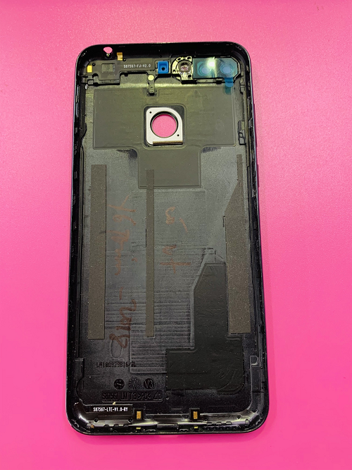 Lưng Huawei Y6 prime 2018 có vân tay