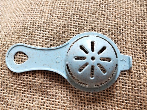 Dụng cụ tách lòng đỏ trứng - EQ baker - Egg yolk filter - Egg yolk separator - Egg yolk