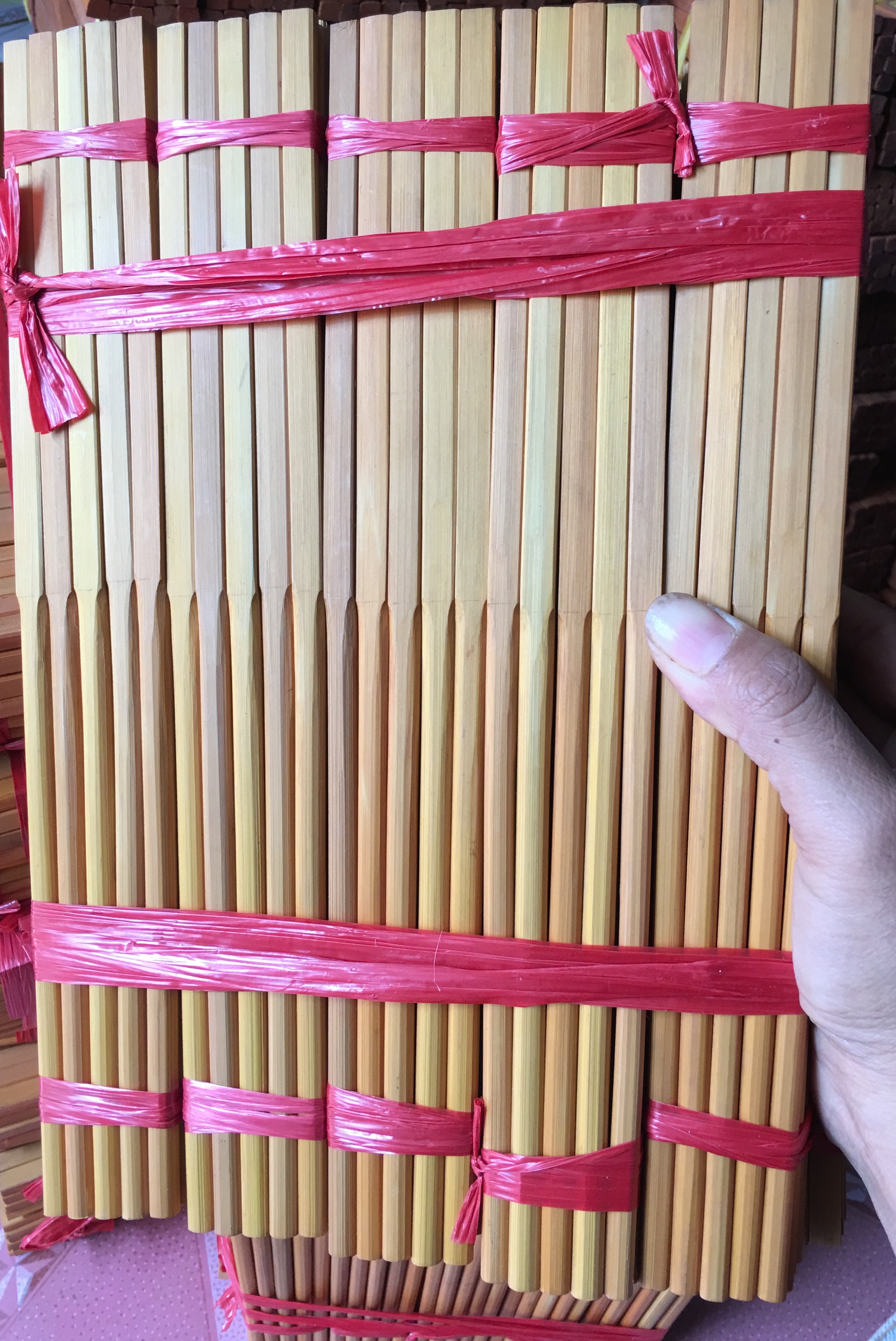 ĐŨA TRE - VÓT THỦ CÔNG 100 ĐÔI